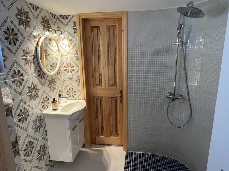 Amalia Garden Apartment, Bathroom